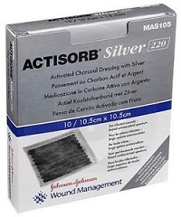 ACTISORB SILVER MEDICAZIONE IN CARBONE ATTIVO CON ARGENTO 10,5X10,5 CM 3 PEZZI - Parafarmacia Mostacciano