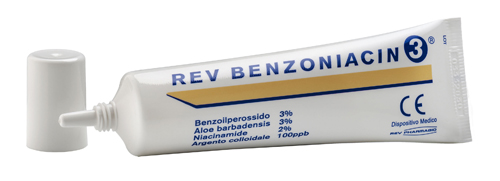 REV BENZONIACIN 3 CREMA 30 ML - Parafarmacia Mostacciano